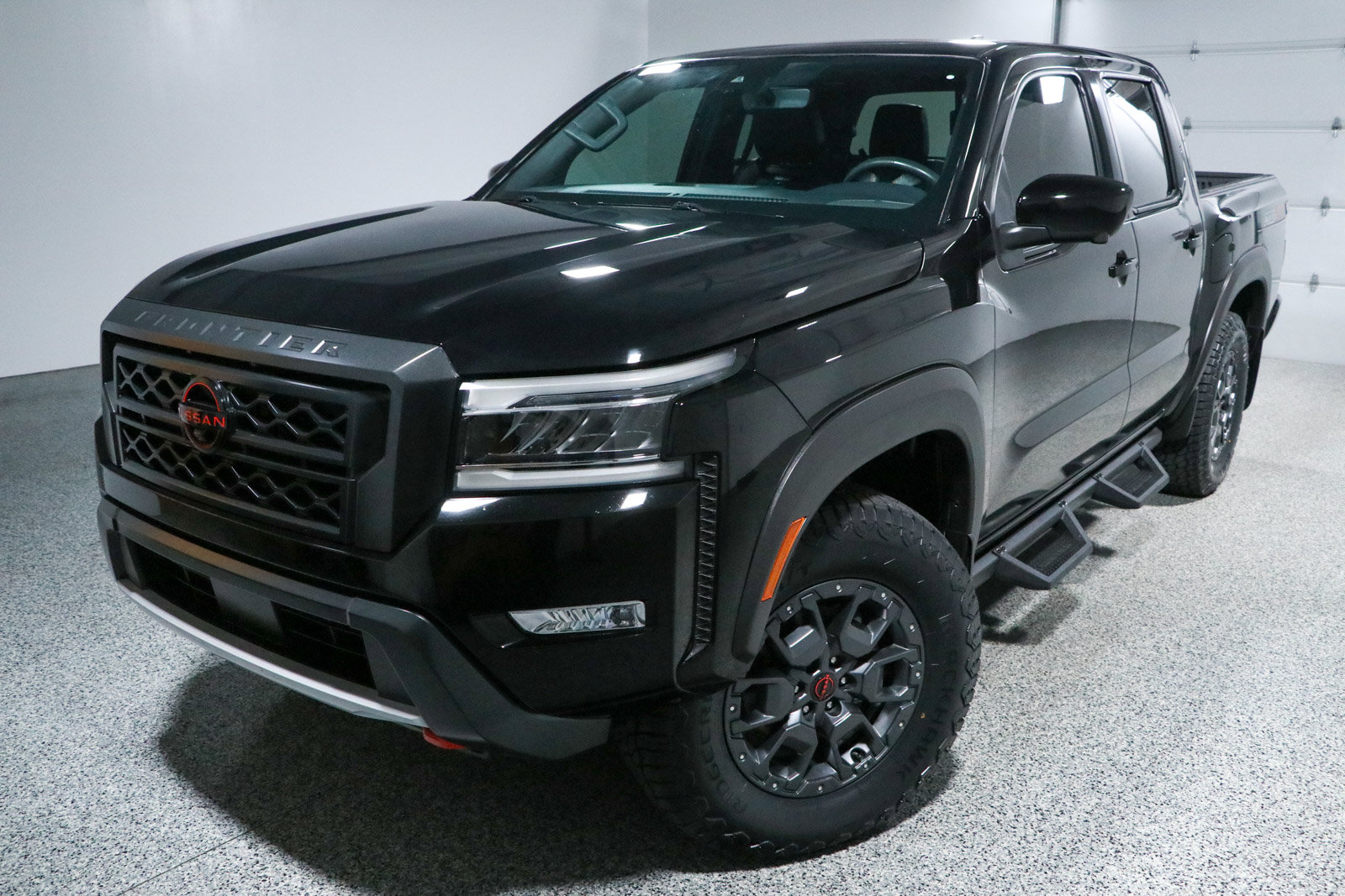 Used 2023 Nissan Frontier PRO-4X w/ Pro-4X Premium Package AWD/4WD image 34