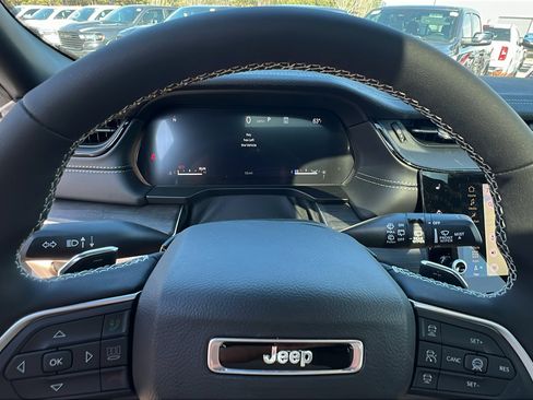 New 2026 Jeep Grand Cherokee Limited w/ Limited Altitude Package image 23