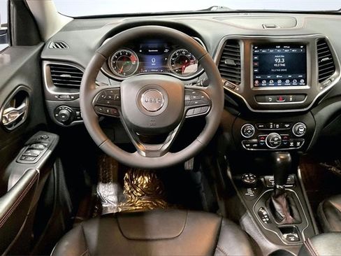 Used 2021 Jeep Cherokee Trailhawk w/ Comfort/Convenience Group image 5