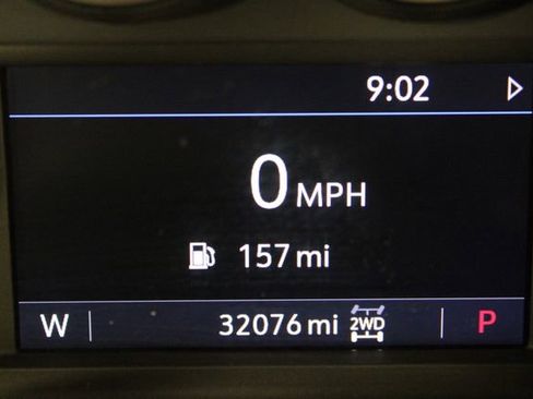 Used 2021 Chevrolet Silverado 1500 RST image 35