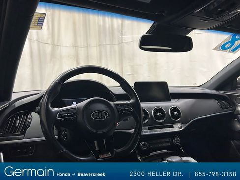 Used 2018 Kia Stinger GT2 image 15