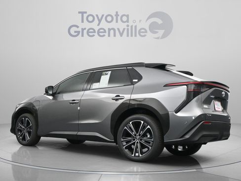 Used 2024 Toyota bZ4X AWD w/ Weather Package image 9