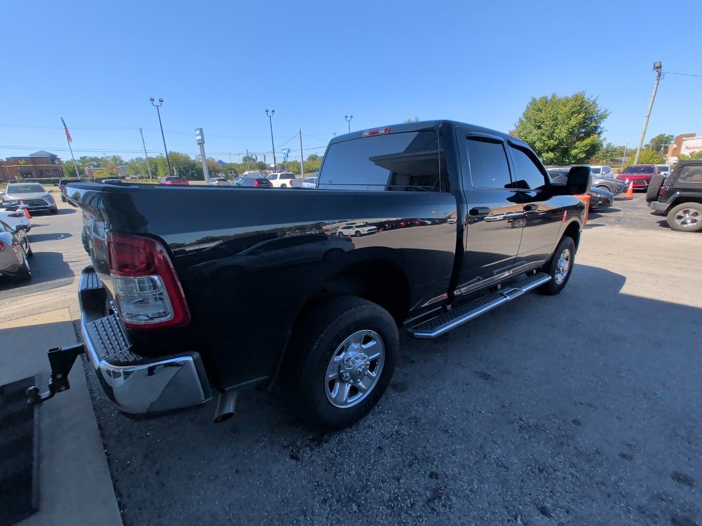 Used 2024 RAM 2500 Tradesman w/ Chrome Appearance Group AWD/4WD image 3