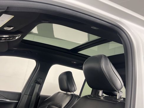 Certified 2024 Jeep Grand Cherokee Limited image 23