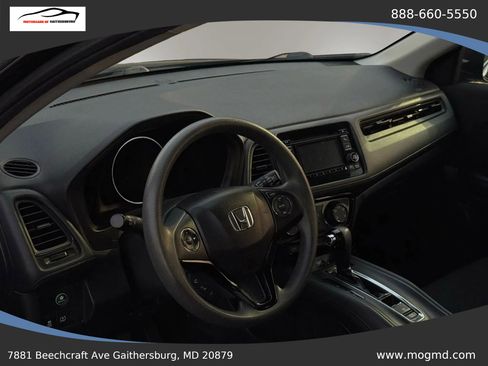 Used 2017 Honda HR-V LX image 7