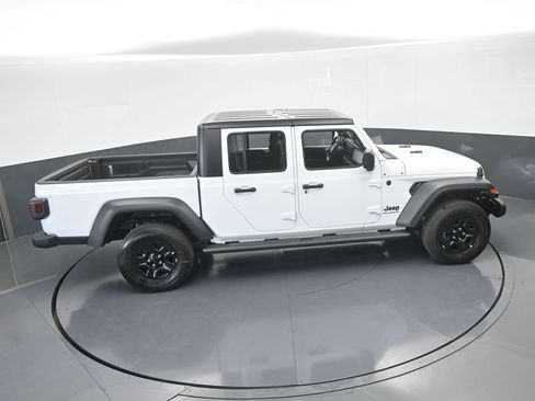 New 2026 Jeep Gladiator Sport image 44