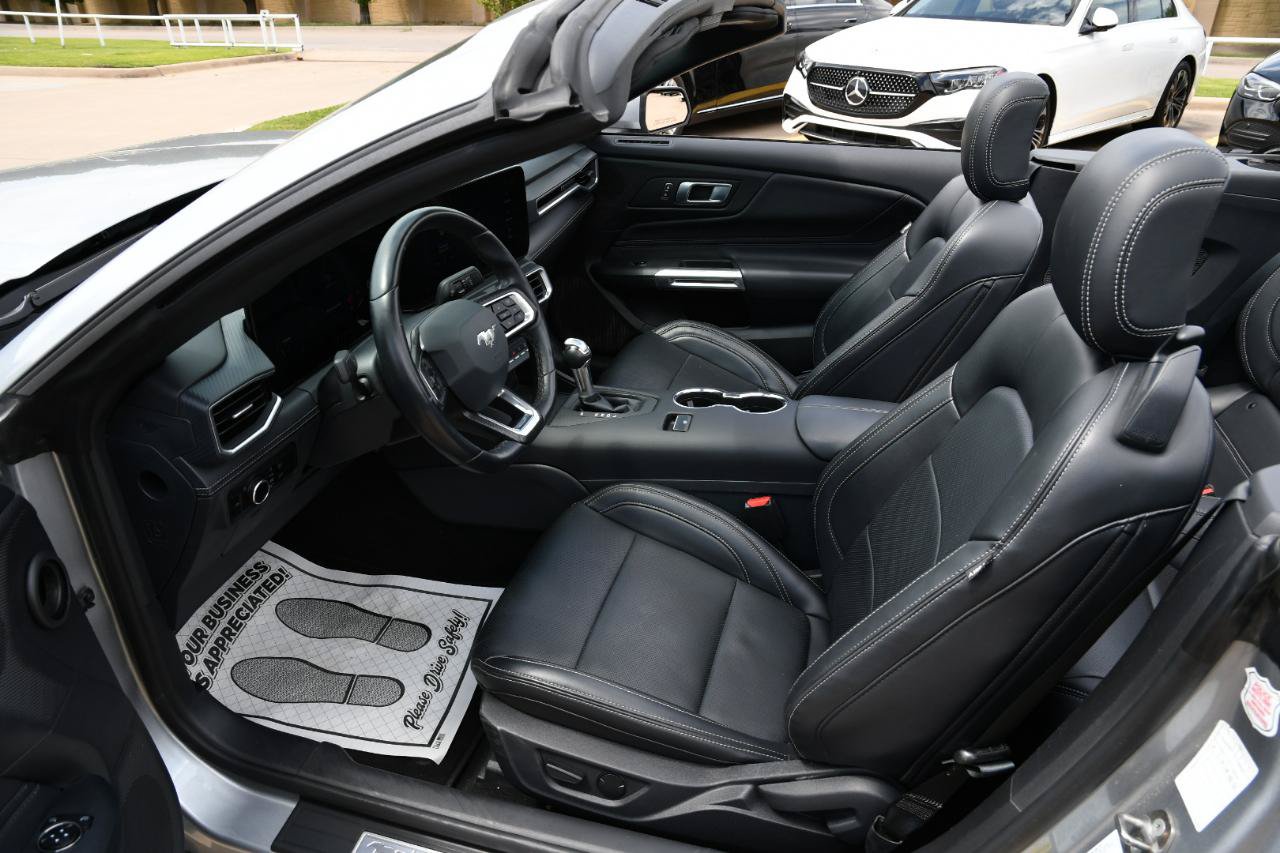 Used 2025 Ford Mustang Premium RWD image 22