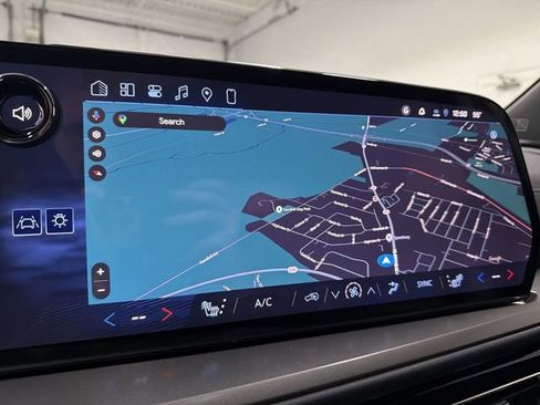 Certified 2026 Chevrolet Traverse LT w/ LPO, Floor Liner Package image 29