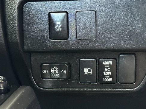 Used 2023 Toyota Tacoma TRD Off-Road w/ Black Out Package (TMS) AWD/4WD image 30