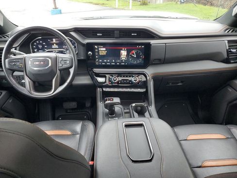 Used 2022 GMC Sierra 1500 AT4 w/ AT4 Premium Package image 11