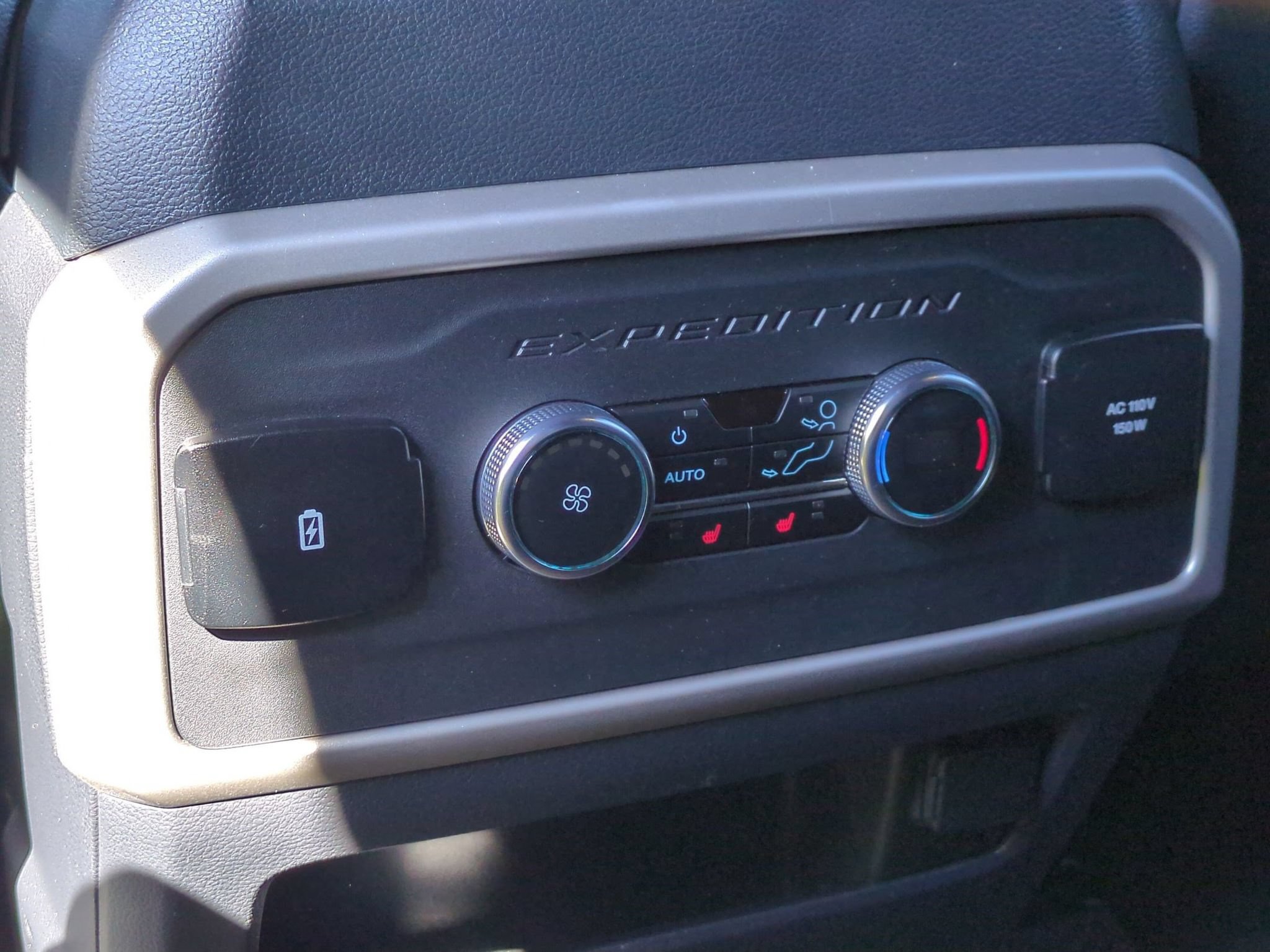 Certified 2024 Ford Expedition Max Limited RWD image 27