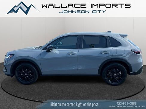 Used 2025 Honda HR-V Sport image 1