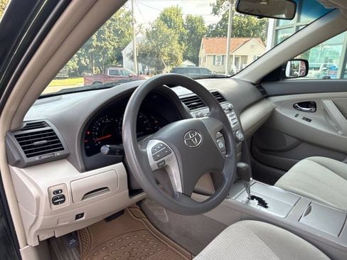 Used 2011 Toyota Camry LE w/ LE Extra-Value Pkg FWD image 10