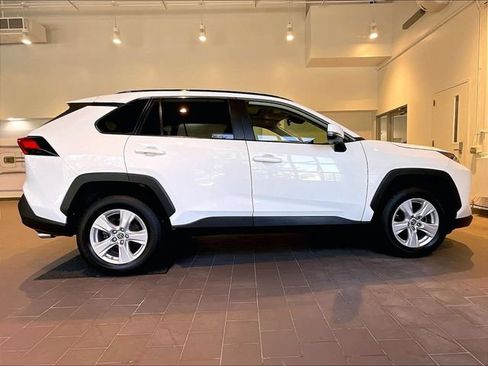 Used 2019 Toyota RAV4 XLE w/ All Weather Liner Package AWD/4WD image 9