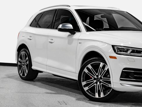 Used 2018 Audi SQ5 Prestige w/ Prestige Package AWD/4WD image 10