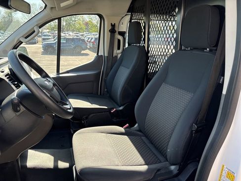 Used 2024 Ford Transit 250 Low Roof w/ Exterior Upgrade Package RWD image 5