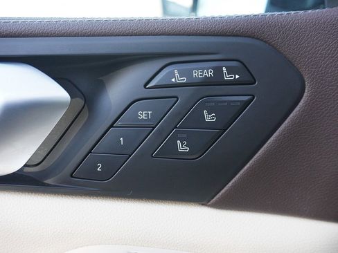 Used 2019 BMW X7 xDrive40i w/ Luxury Seating Package image 44