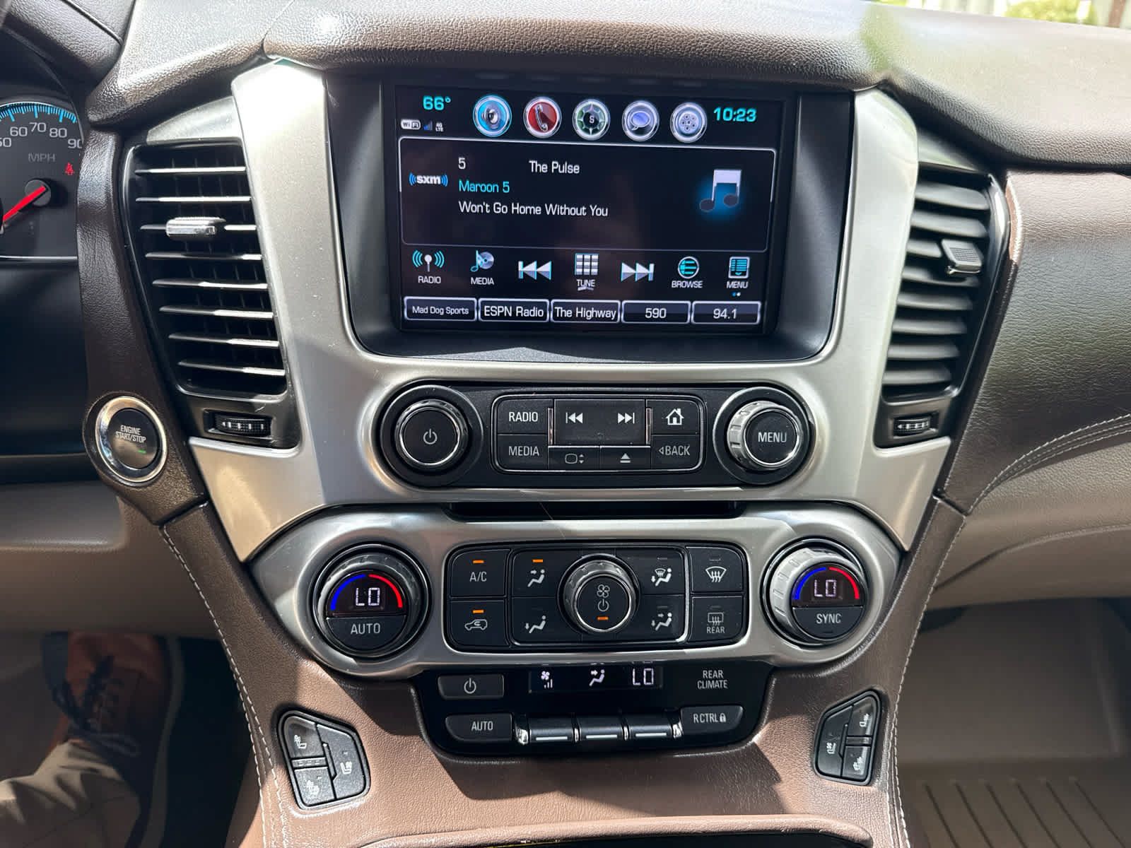 Used 2018 Chevrolet Suburban Premier w/ Max Trailering Package AWD/4WD image 24