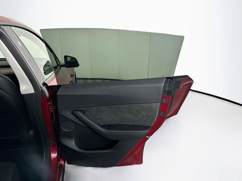 Used 2025 Tesla Model Y Long Range image 28