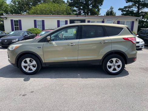 Used 2013 Ford Escape SE w/ Class II Trailer Tow Pkg AWD/4WD image 9