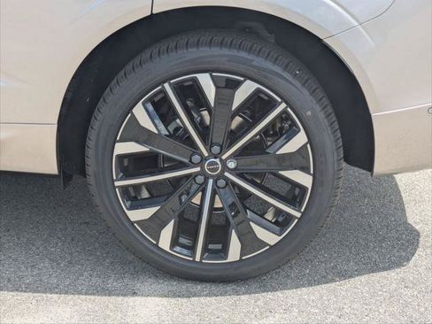New 2026 Volvo XC60 B5 Ultra w/ Protection Package Premier AWD/4WD image 6
