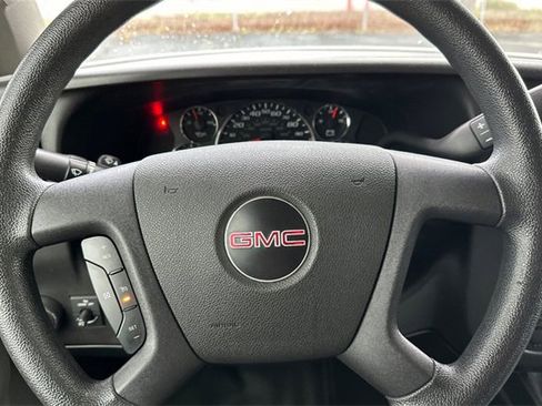 Used 2018 GMC Savana 3500 LT w/ LT Preferred Equipment Group image 25