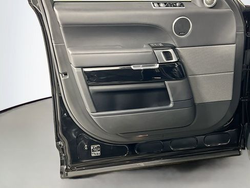 Used 2022 Land Rover Range Rover Sport SVR AWD/4WD image 17