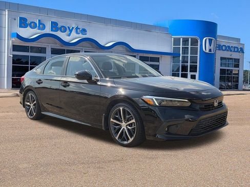 Used 2024 Honda Civic Touring image 3
