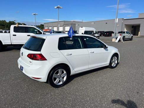 Used 2017 Volkswagen Golf Wolfsburg Edition FWD image 5