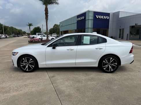 Used 2025 Volvo S60 B5 Core FWD image 2