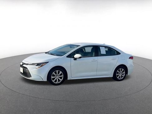Used 2025 Toyota Corolla LE image 8