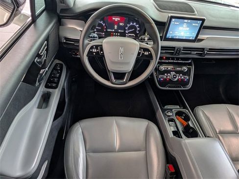 Used 2022 Lincoln Corsair FWD image 9