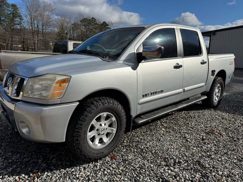 Used 2005 Nissan Titan SE w/ (R02) SE Off-Road Pkg image 1