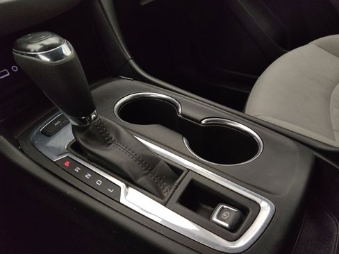 Used 2020 Chevrolet Equinox LT image 26