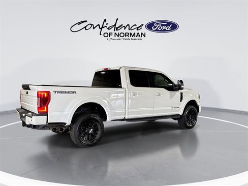 Used 2021 Ford F250 Lariat image 9