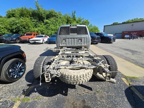 Used 2020 RAM 3500 Big Horn w/ Level 2 Equipment Group AWD/4WD image 6