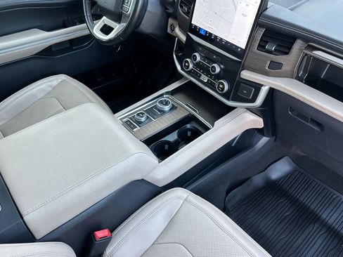 Certified 2024 Ford Expedition Limited AWD/4WD image 17