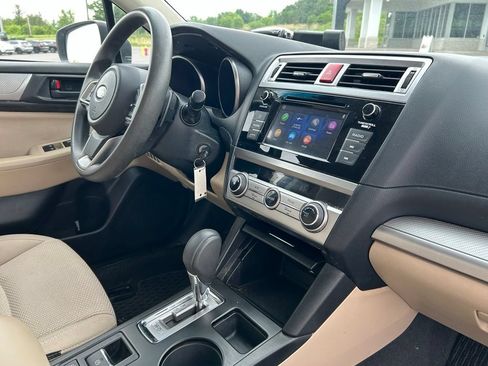 Used 2019 Subaru Outback 2.5i AWD/4WD image 36
