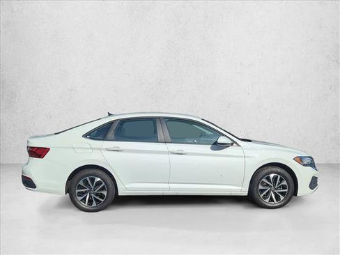 Used 2024 Volkswagen Jetta S image 4