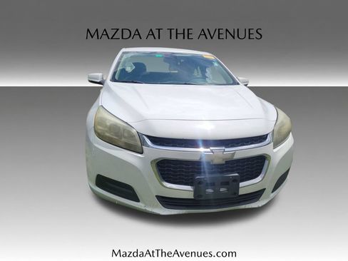 Used 2015 Chevrolet Malibu LT w/ Power Convenience Package FWD image 4