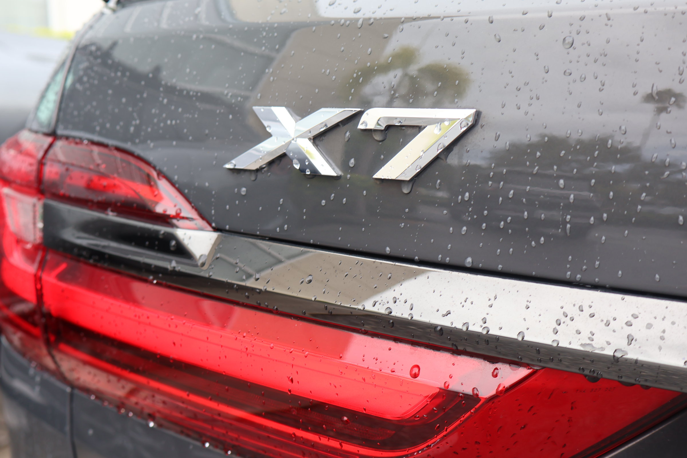 Used 2022 BMW X7 xDrive40i w/ M Sport Package AWD/4WD image 9