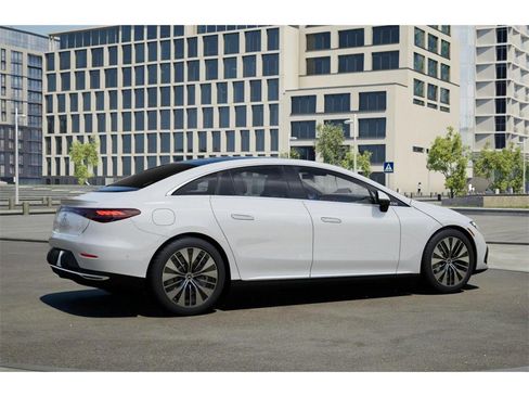 New 2026 Mercedes-Benz EQE 320+ Sedan image 19
