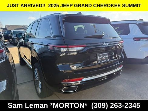New 2025 Jeep Grand Cherokee Summit w/ Luxury Tech Group V image 13