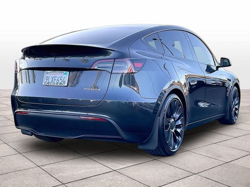 Used 2024 Tesla Model Y Performance AWD/4WD image 15