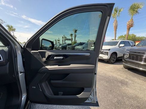 New 2026 Chevrolet Suburban RST w/ RST Capability Package AWD/4WD image 28