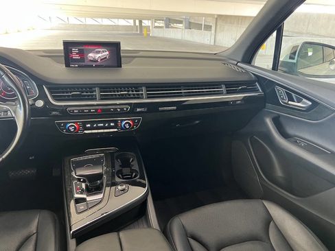 Used 2017 Audi Q7 3.0T Premium Plus w/ Premium Plus Package AWD/4WD image 11