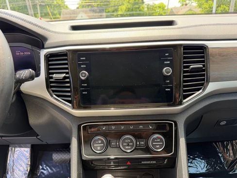 Used 2022 Volkswagen Atlas SE w/ Panoramic Sunroof Package AWD/4WD image 37