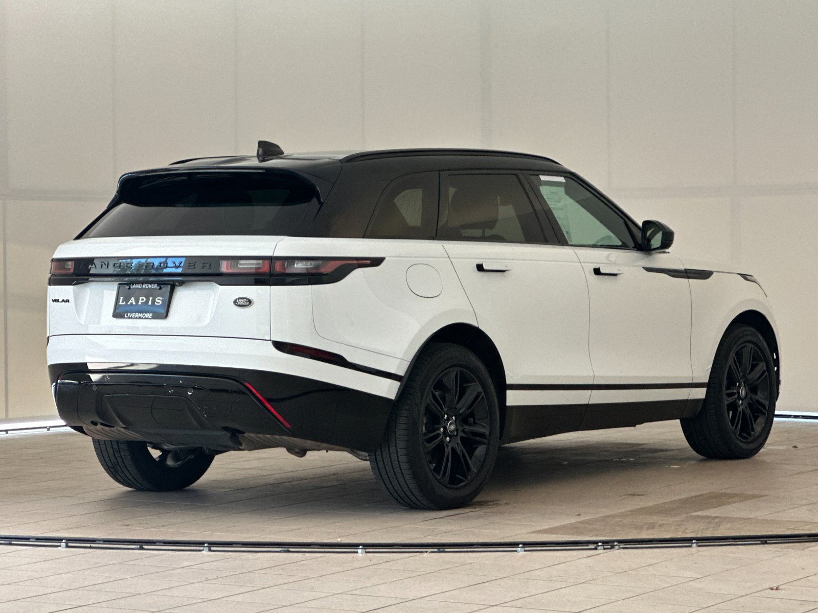 Used 2019 Land Rover Range Rover Velar S AWD/4WD image 6