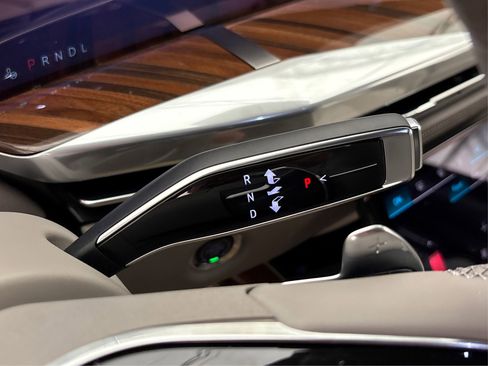 New 2025 Cadillac Escalade Sport Platinum image 29