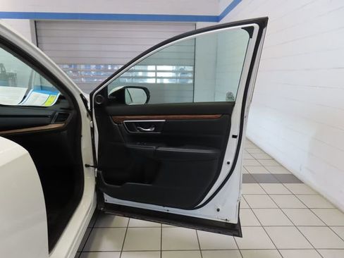Used 2017 Honda CR-V Touring image 28